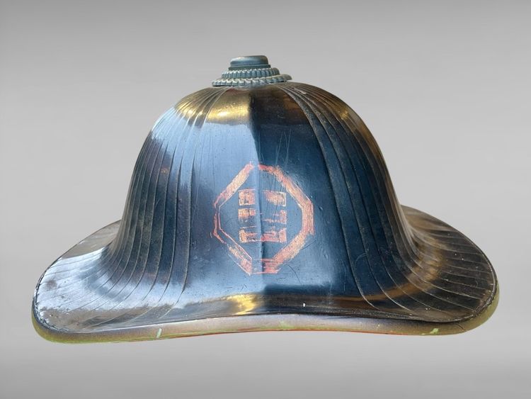 Jingasa di samurai del clan Inaba - Periodo Edo (1603-1868).