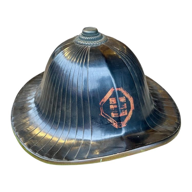 Jingasa di samurai del clan Inaba - Periodo Edo (1603-1868).