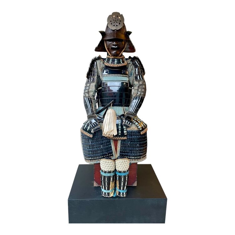 Armatura completa da samurai del clan Oda - Periodo Edo (1603 - 1868).