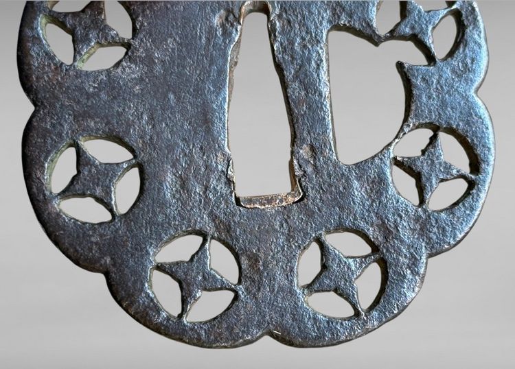 Tsuba Jû-mokkô Gata En Fer Forgé - Période Edo (1603-1868).
