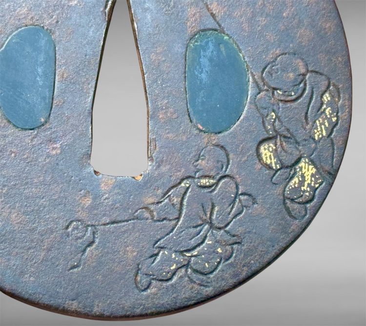 Tsuba Maru Gata in ferro battuto, firmato, con certificato Nbthk - Periodo Edo (1603-1868).