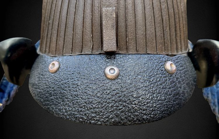 Kabuto De Samurai à 62 Lamelles En Fer Forgé - Période Edo (1603-1868).