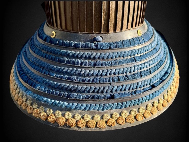 Kabuto De Samurai à 62 Lamelles En Fer Forgé - Période Edo (1603-1868).