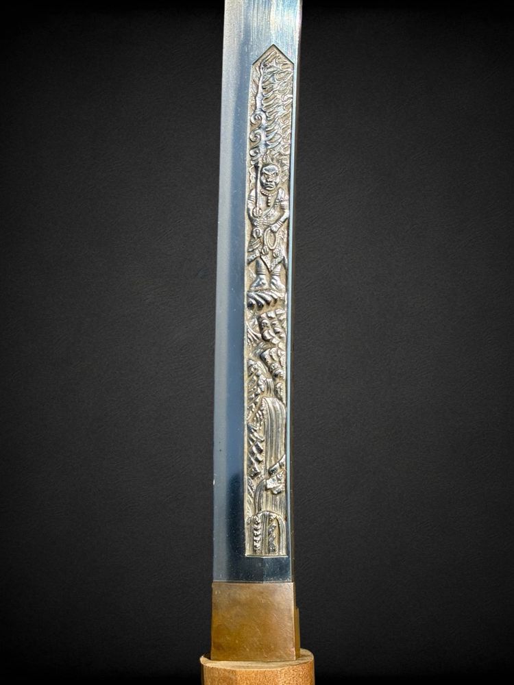 Sabre Japonais Katana, signé par Tomoshige, Avec Certificat NBTHK - fin Muromachi.