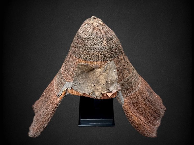Culture Aïnu - Coiffe De Pluie En Fibre Végétale Tressée - XIXe Siècle.