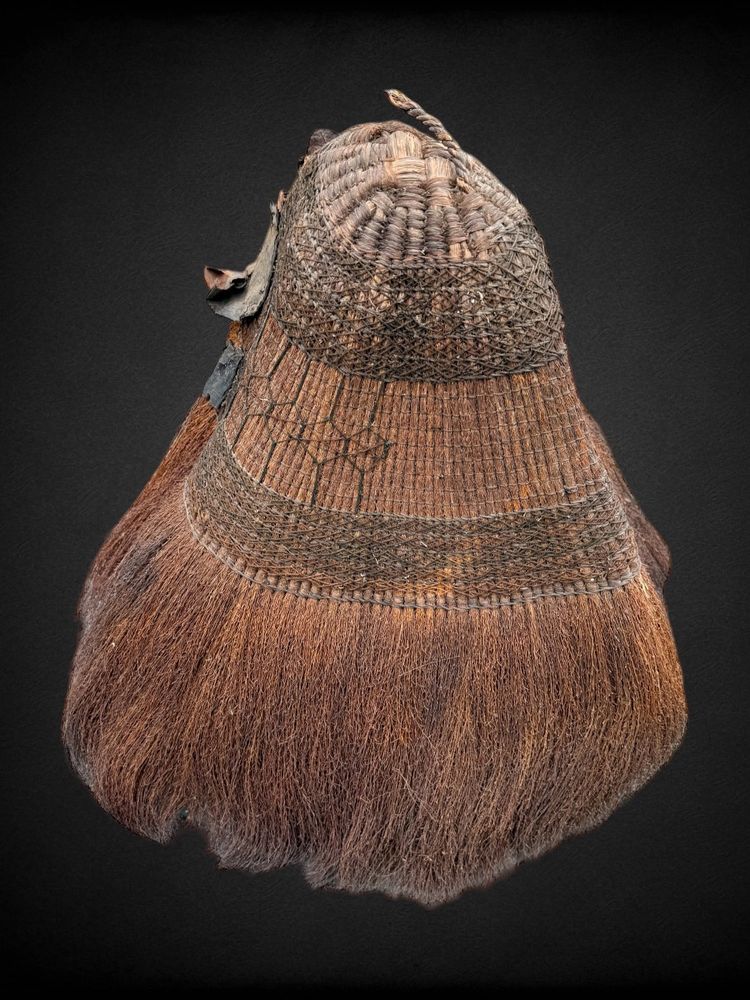 Culture Aïnu - Coiffe De Pluie En Fibre Végétale Tressée - XIXe Siècle.