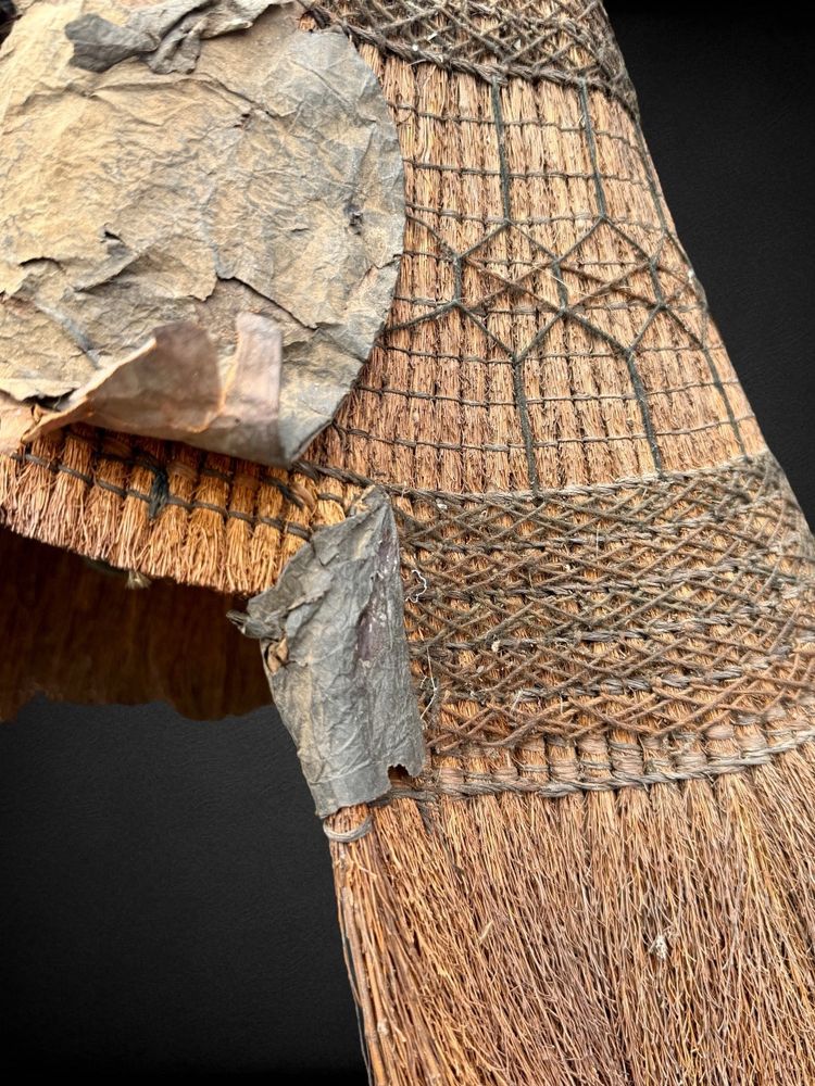 Culture Aïnu - Coiffe De Pluie En Fibre Végétale Tressée - XIXe Siècle.