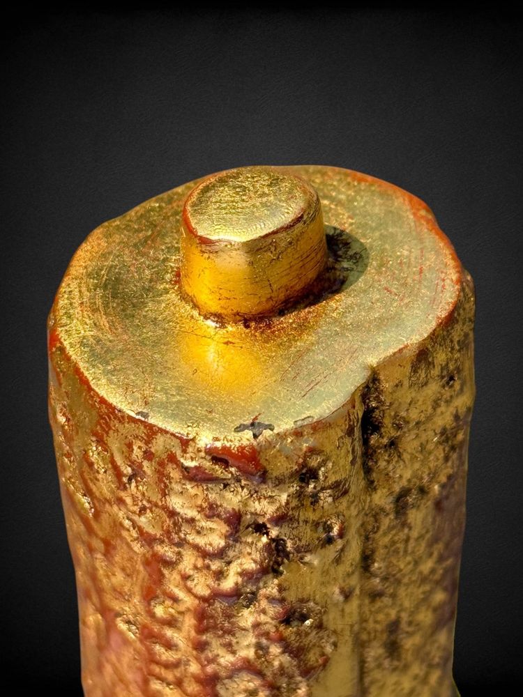 Maetate En Bois Sculpté Figurant Un Kakémono Roulé - Période Edo (1603 - 1868).