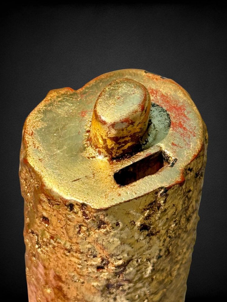Maetate En Bois Sculpté Figurant Un Kakémono Roulé - Période Edo (1603 - 1868).