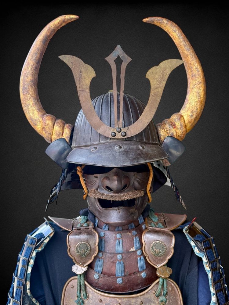 Armure Complète De Samuraï Du Clan Naito - Période Edo (1603-1868).