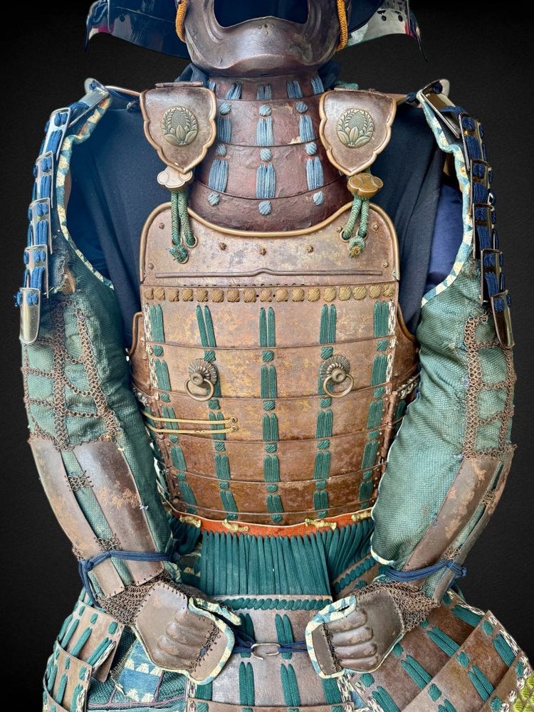 Armure Complète De Samuraï Du Clan Naito - Période Edo (1603-1868).