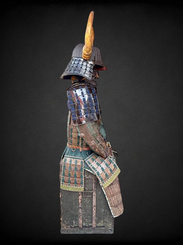 Armure Complète De Samuraï Du Clan Naito - Période Edo (1603-1868).