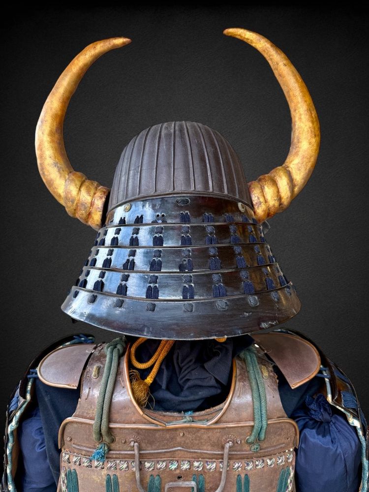 Armure Complète De Samuraï Du Clan Naito - Période Edo (1603-1868).