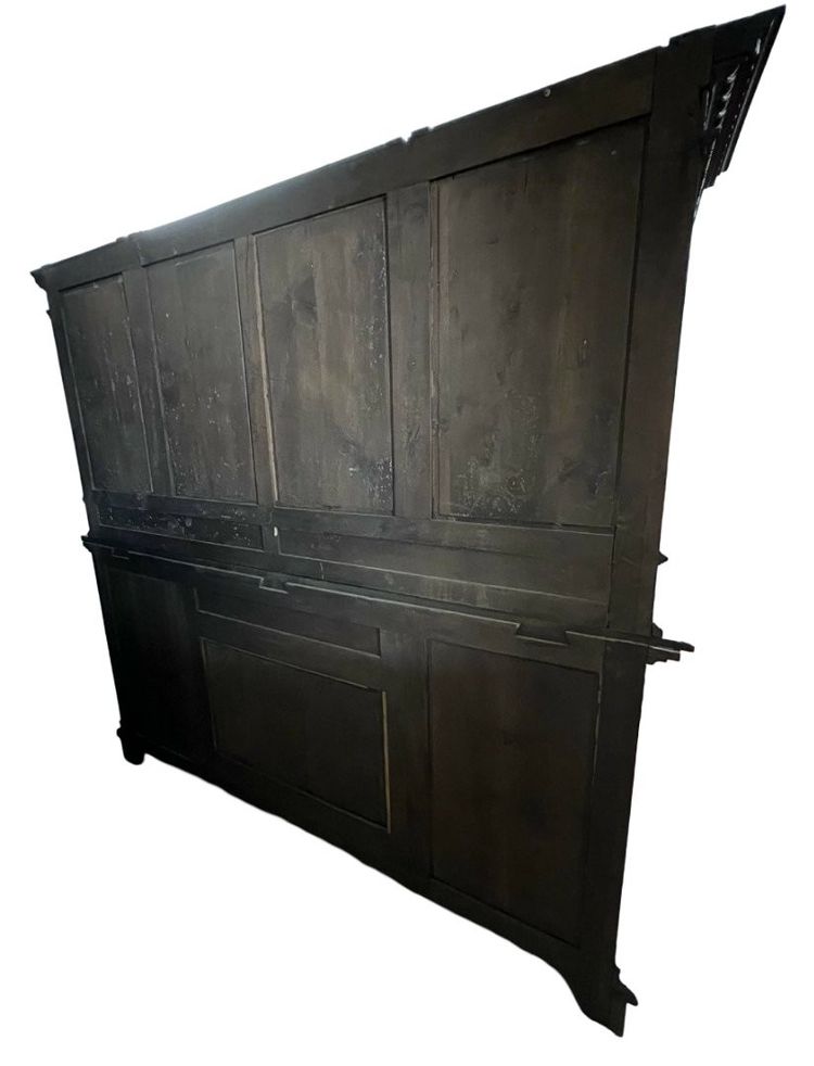 Large Renaissance chateau buffet cabinet in solid walnut circa 1850