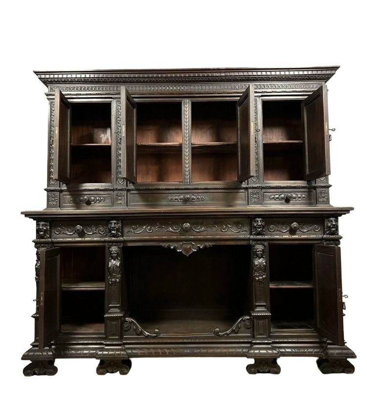 Large Renaissance chateau buffet cabinet in solid walnut circa 1850