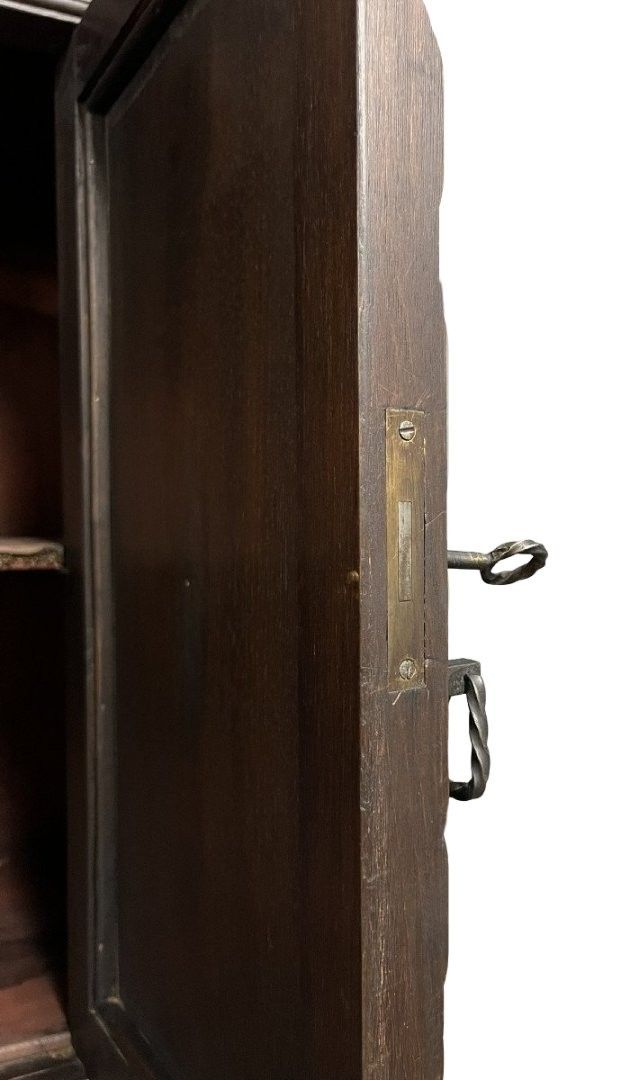 Large Renaissance chateau buffet cabinet in solid walnut circa 1850
