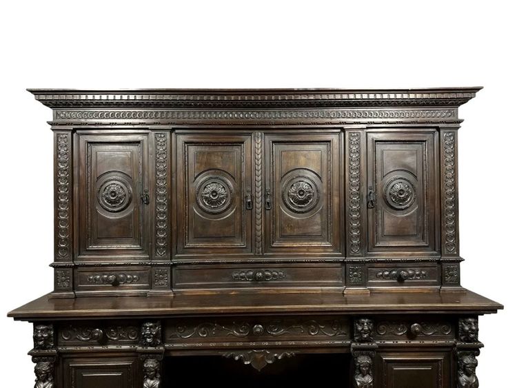 Large Renaissance chateau buffet cabinet in solid walnut circa 1850