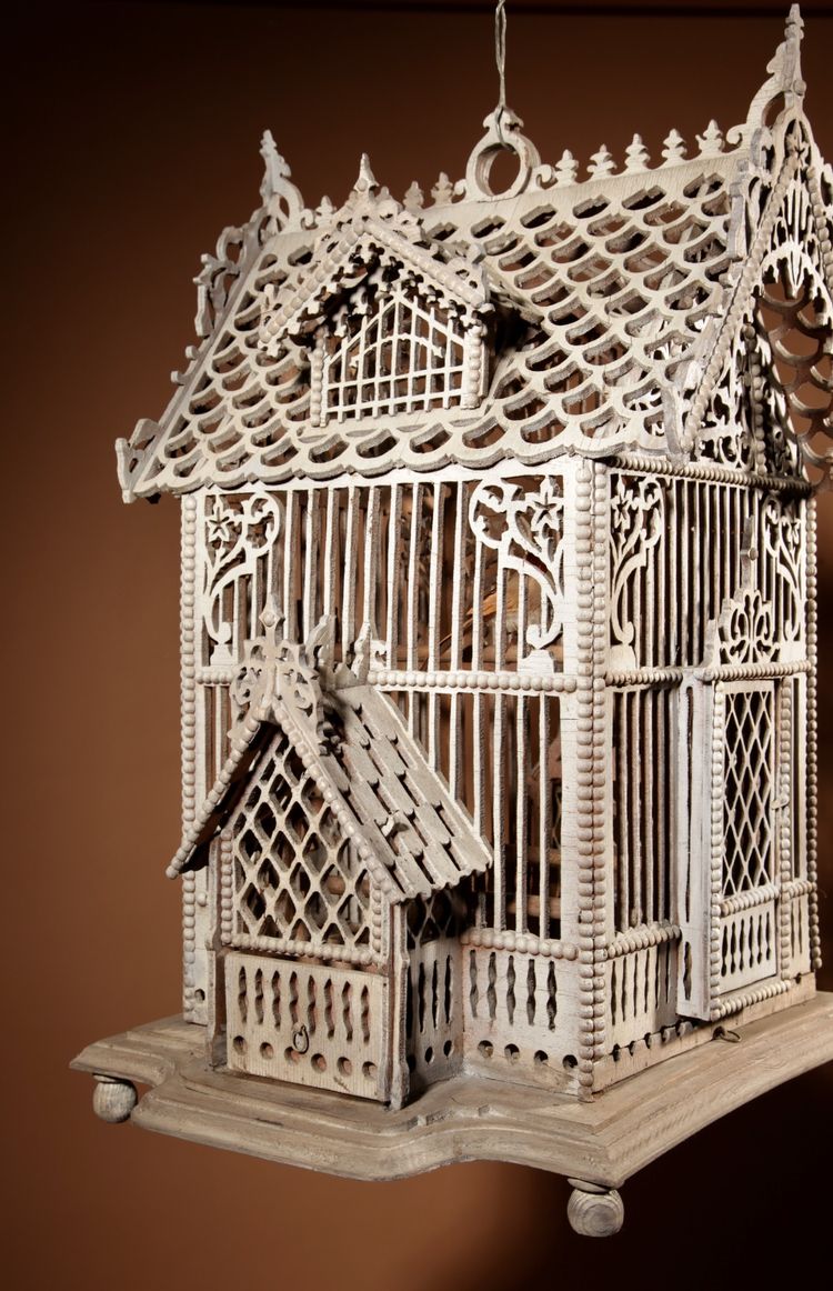   Cage à oiseaux rare, art populaire, ajourée, style continental, vers 1920.