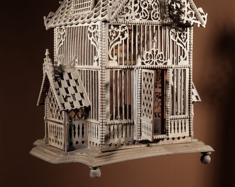   Cage à oiseaux rare, art populaire, ajourée, style continental, vers 1920.