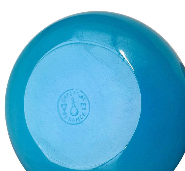Baccarat Presse-papier en opaline 
