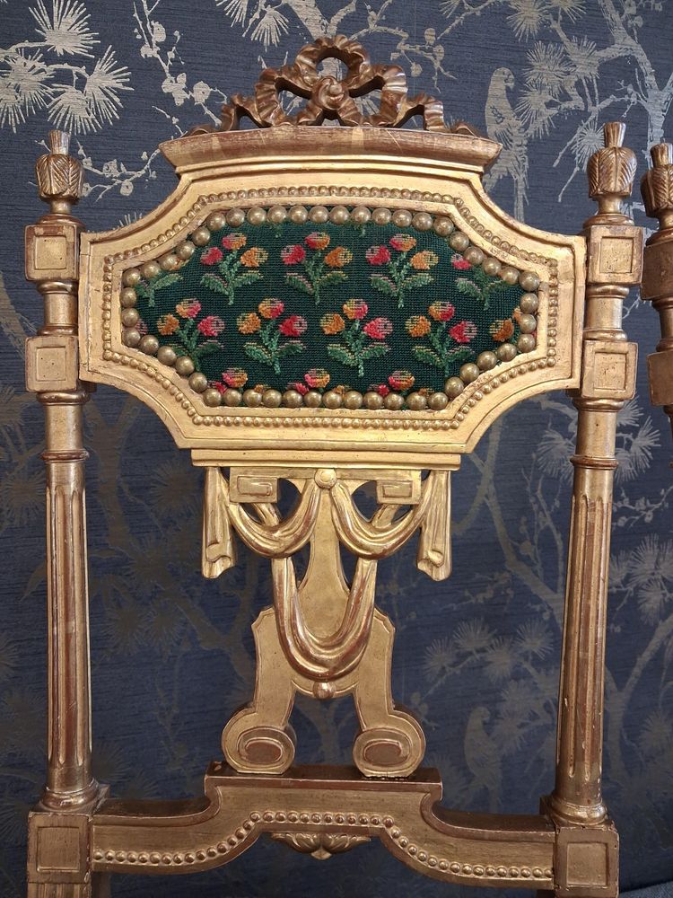 Coppia di sedie in legno dorato stile Luigi XVI XIX