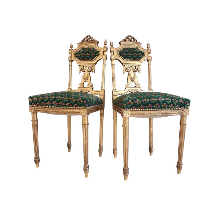 Coppia di sedie in legno dorato stile Luigi XVI XIX