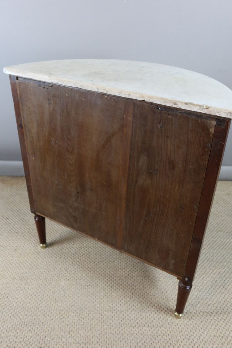 commode Louis XVI demi lune