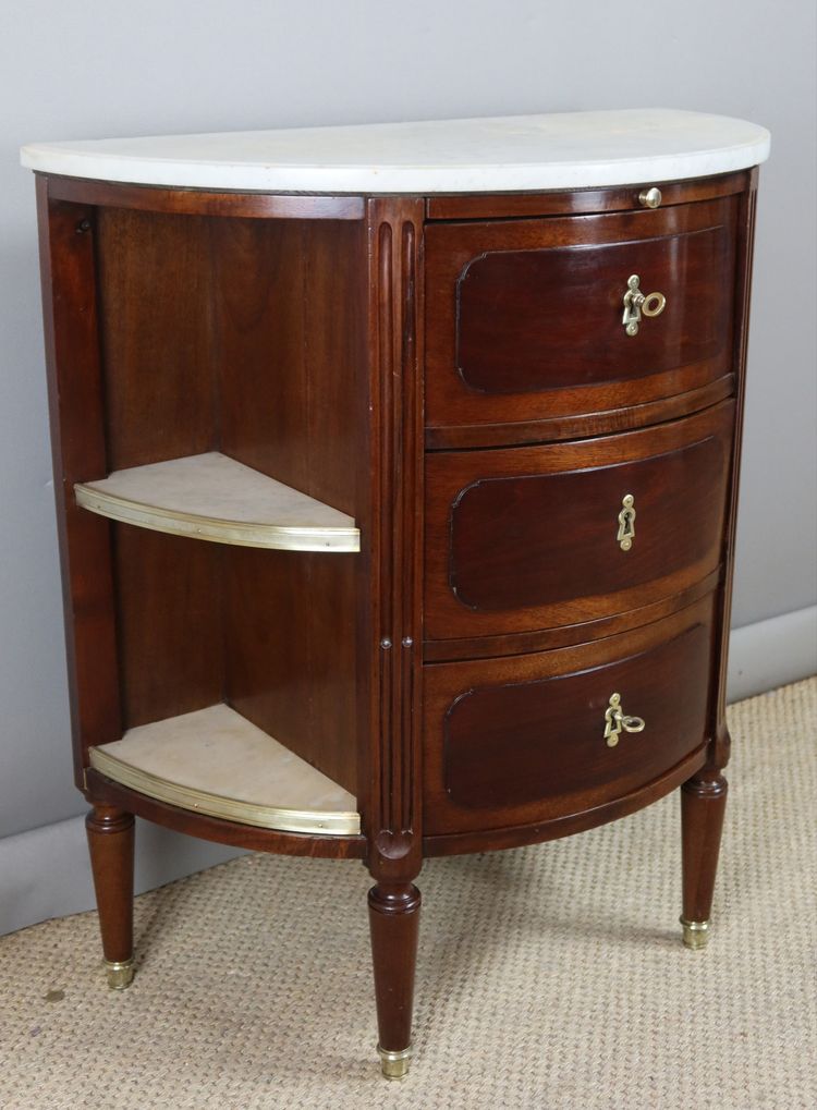 commode Louis XVI demi lune