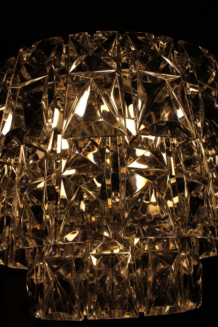 Italian chandelier from the 1970s