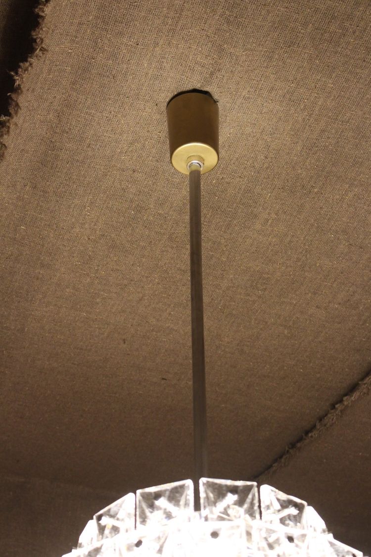 Italian chandelier from the 1970s