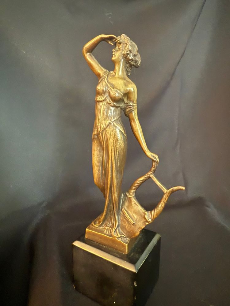 Bellissima scultura in bronzo "Allegoria della musica