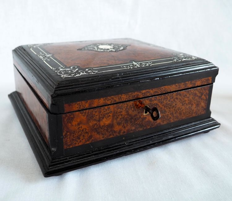 Napoleon III marquetry jewelry box