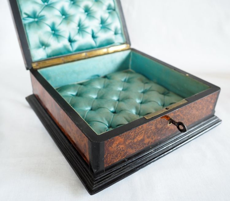 Napoleon III marquetry jewelry box