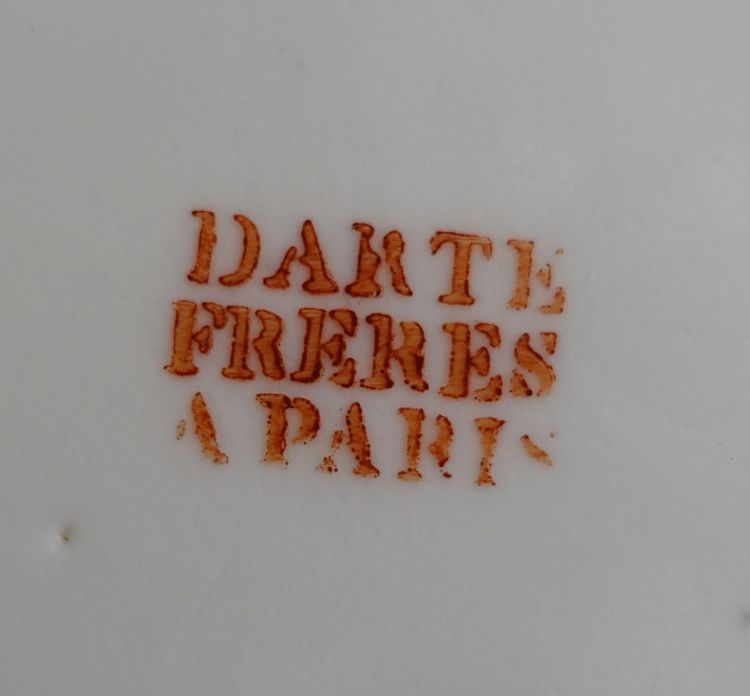 Darte Frères - Trompe l'oeil-Teller mit Haselnüssen - Empire-Epoche, auf der Rückseite signiert