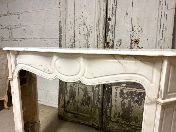 Cheminée pompadour en marbre 19e siècle 