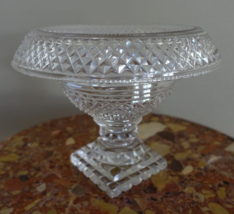 Le Creusot: cut crystal compotier bowl, centerpiece, Empire Restoration period