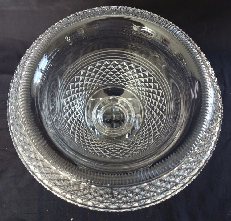 Le Creusot: cut crystal compotier bowl, centerpiece, Empire Restoration period