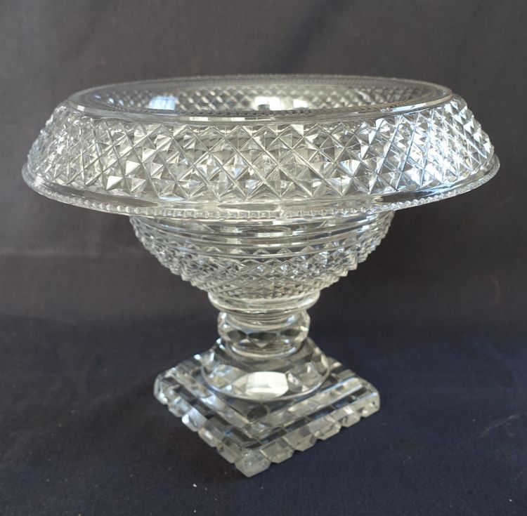 Le Creusot: cut crystal compotier bowl, centerpiece, Empire Restoration period