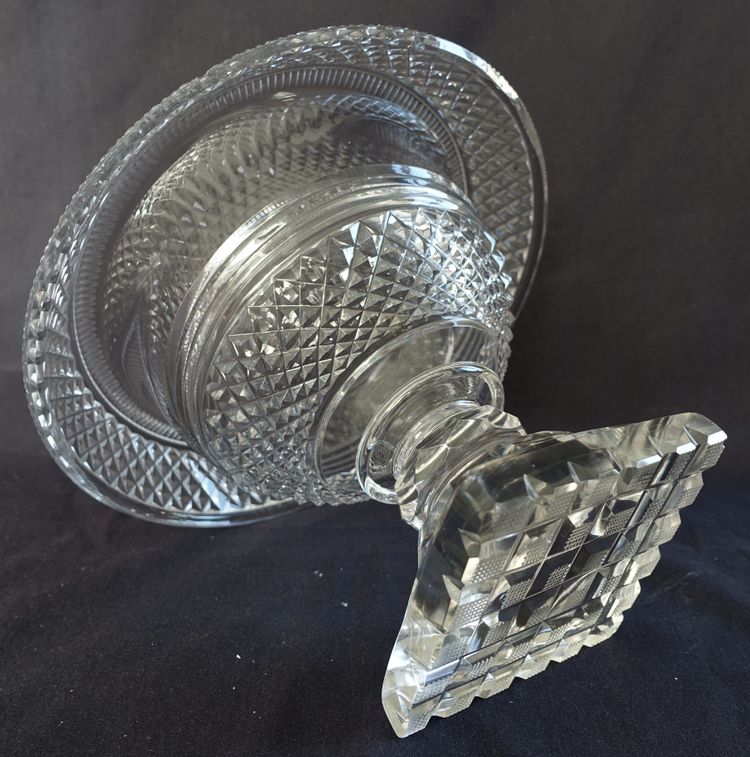 Le Creusot: cut crystal compotier bowl, centerpiece, Empire Restoration period