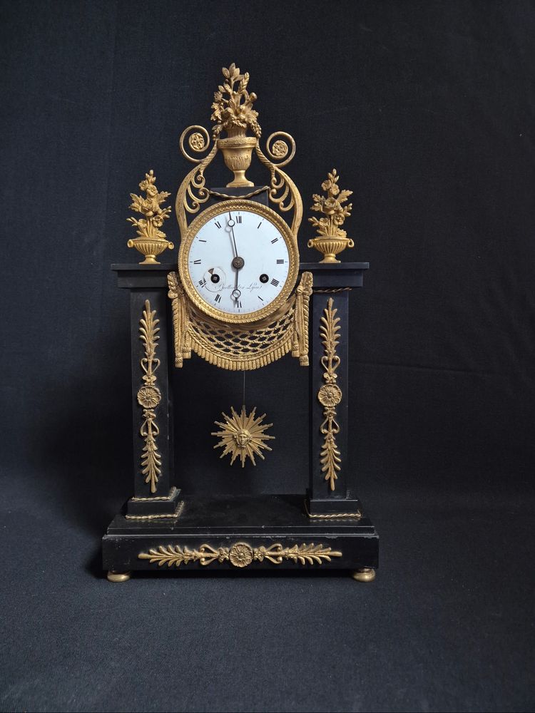 pendule portique marbre et bronze doré époque empire