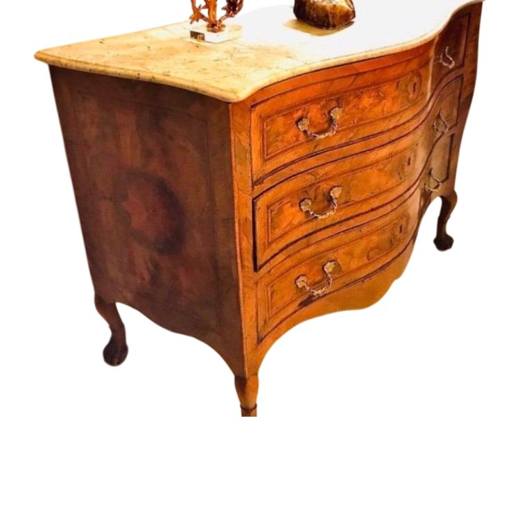 Cassettone napoletano intarsiato di epoca LOUIS XV. Periodo della Reggenza