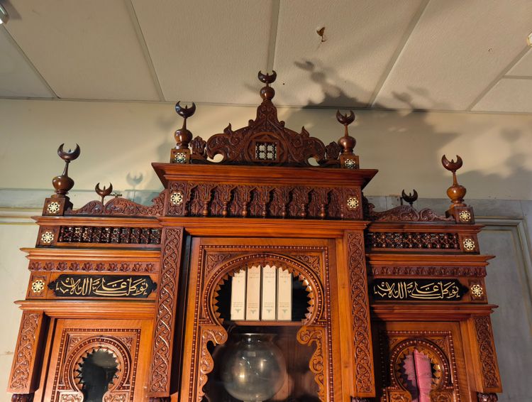 Orientalist 19th century walnut bookcase in the taste of pierre loti