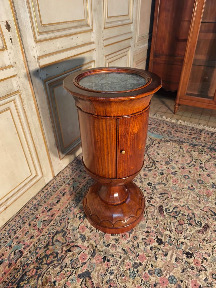 Somno en acajou de forme coquetier 19 ème 
