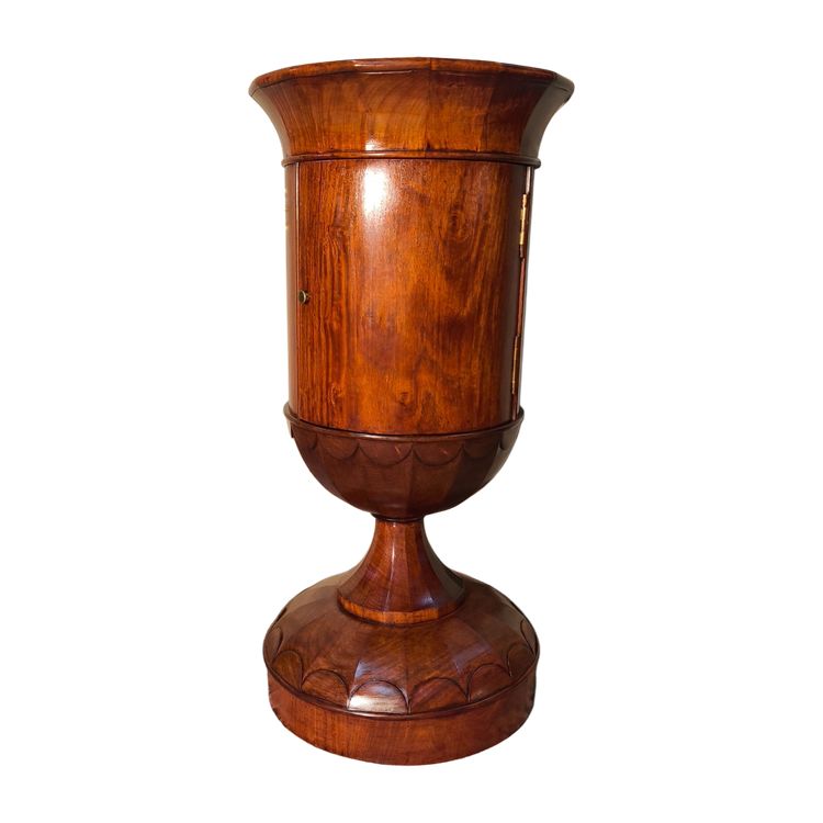 Somno en acajou de forme coquetier 19 ème 