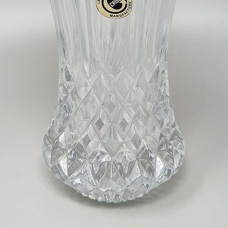 Superbe shaker à cocktail en cristal taillé des années 1960, décoré de coraux rouges. Fabriqué en Italie.