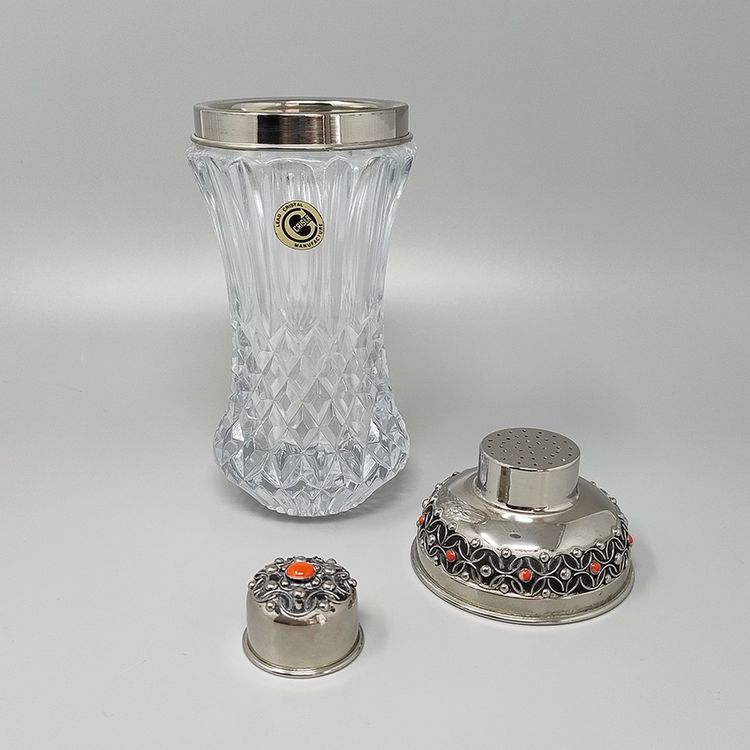 Superbe shaker à cocktail en cristal taillé des années 1960, décoré de coraux rouges. Fabriqué en Italie.