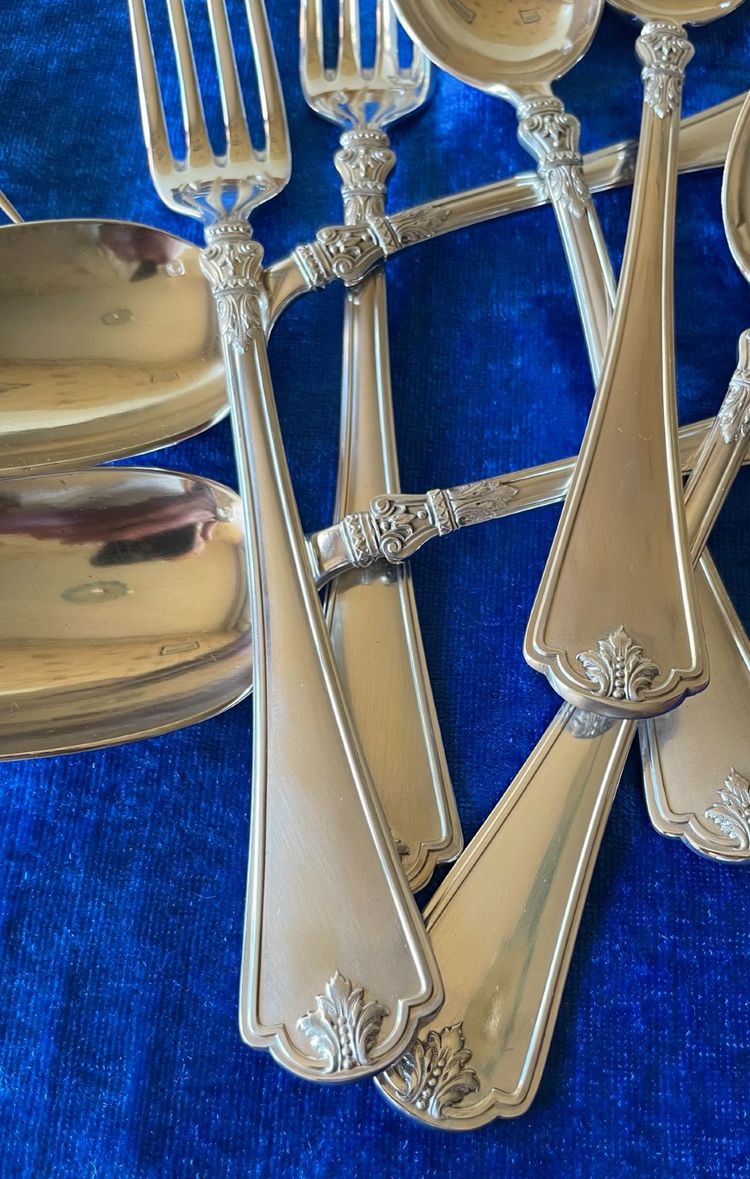 6 place settings.