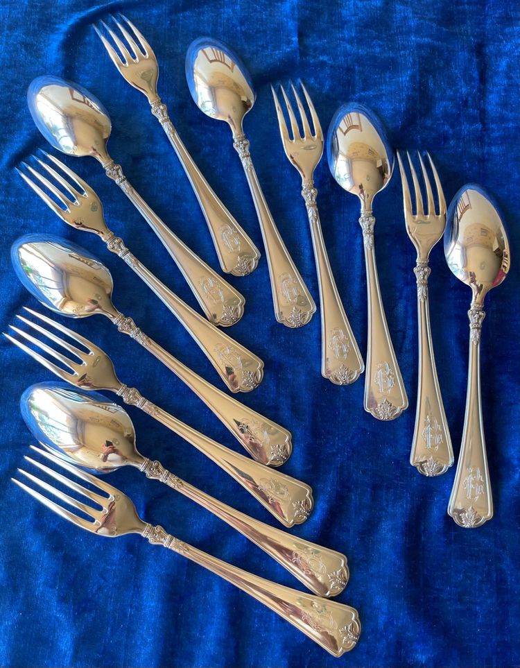 6 place settings.