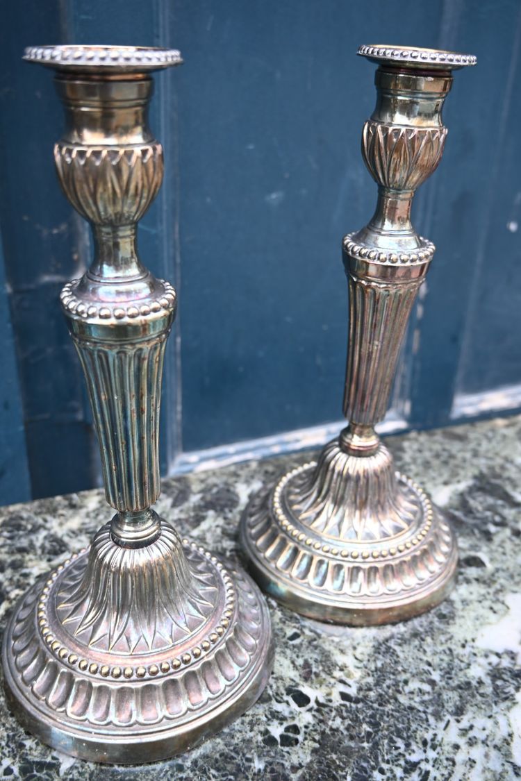 coppia di candelieri Luigi XVI placcati in argento