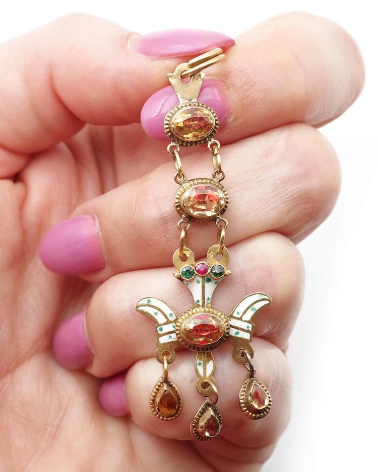 Antique Holy Spirit from Aurillac in 18k gold, Antique regional Saint-Esprit d'Aurillac pendant
